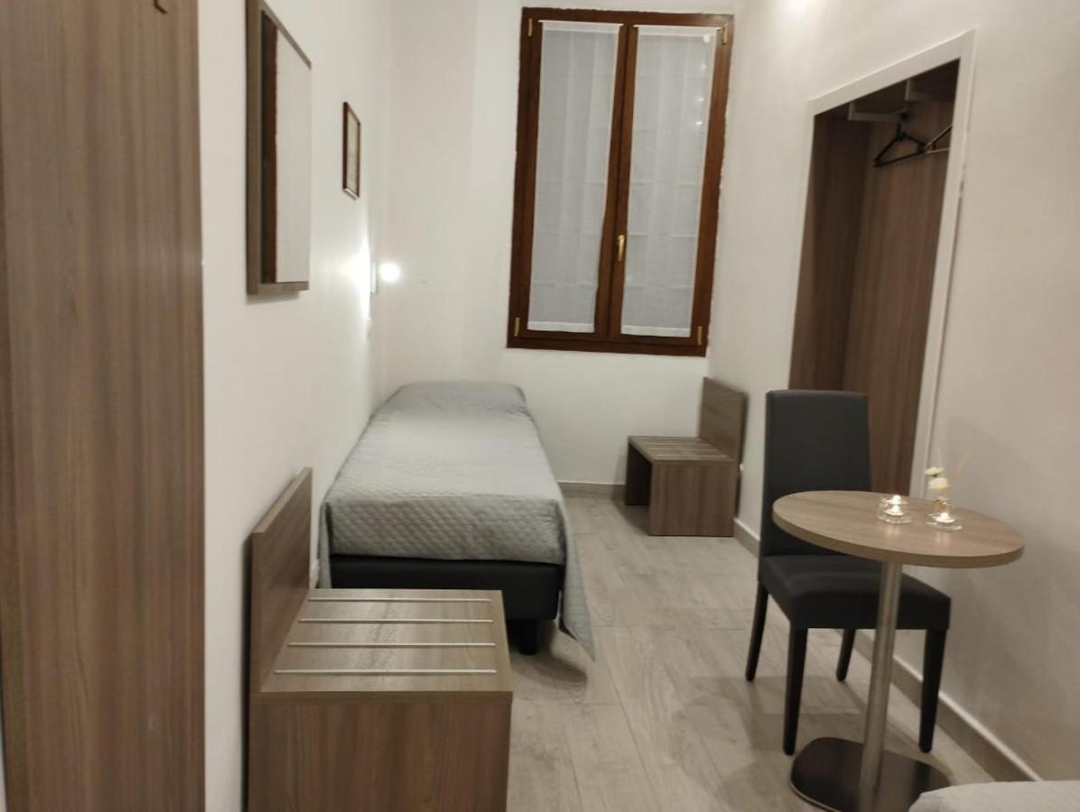 Holiday Rooms فلورنس المظهر الخارجي الصورة